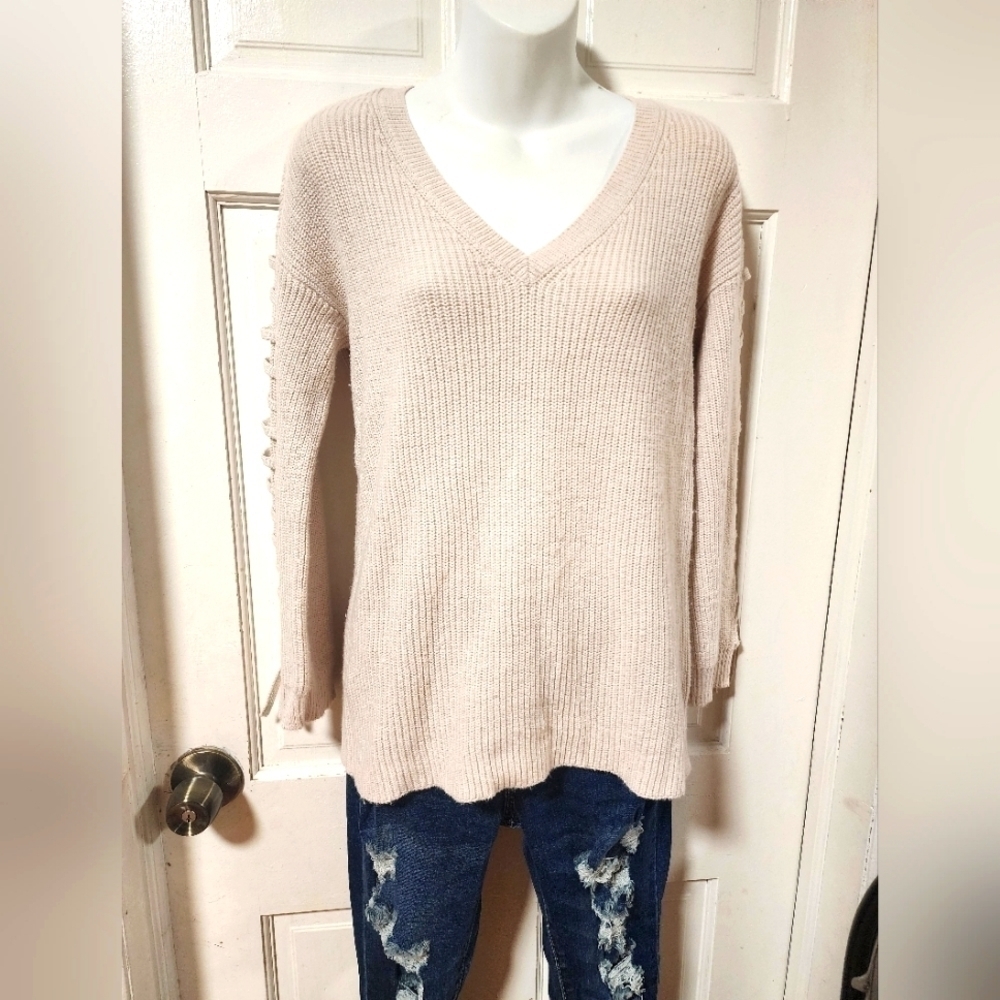 AMERICAN Eagle Outfitters Lace Sleeve Knit V-neck Sweater - Picture 8 of 12